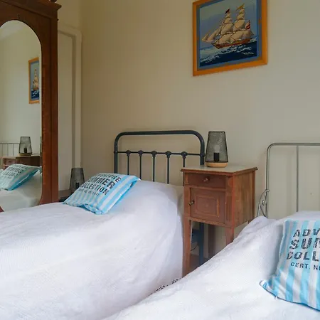 Дом отдыха Maison Au Calme La Chaume 6 Personnes Ле-Сабль-д’Олон